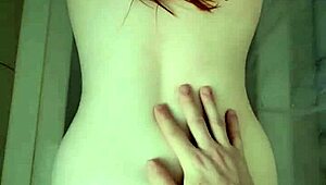 Redlexxxa enjoys a shower with a cumshot