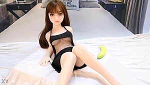 popolna najstnica 18+ 18+ testira seks igračo intenzivno