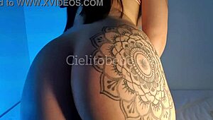 cielitobebe spreads legs for your cock, my little sister