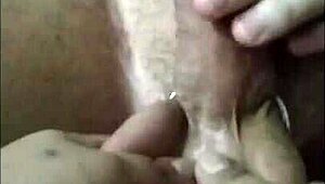 极端女主宰中挤压和拍打蛋蛋