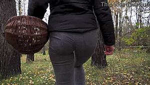 Spandex jeans girl showing off outdoors! 😍