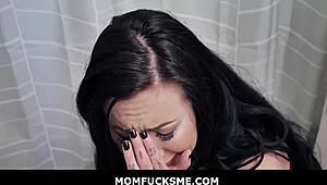 Figliastro aiuta matrigna solitaria nella ricerca di gravidanza - Lily Lane