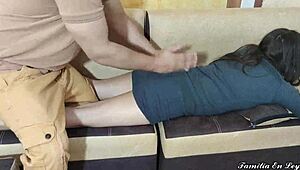 suegro kasih masaj ke menantu sambil suami kerja