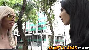 garotão hooks up with travestis without paying