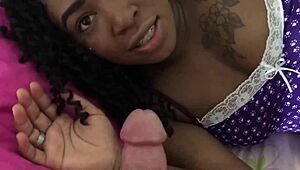 Novinho drills his cunhada bareback with intense oral and massage action