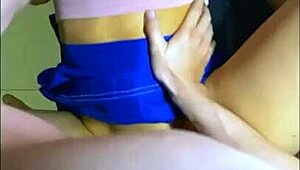 madrastra gets horny as hijastrastro licks her nipples