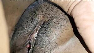 فتاة هندية جامعية، ديشي أنجل، تمضي بقوة ميشناري ستايل