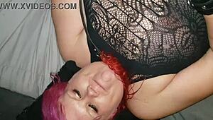 Cigánska dievčina cucá a jebe tvrdo v surovej domácej amatérskej akcii, bez milosti!