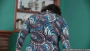 American moms relaxing in pantyhose part 7 😊