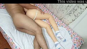 Hei fut această frumuşică venezueleană tânără 18+ în Lima Peru cu creampie la final! 😏