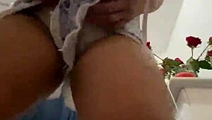 Heatwave toasty performance from a MILF with big tits and ass