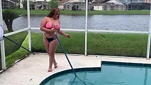 Gorgeous Latina Maid La Paisa Cleans Pool And Sucks Dick Caught By Neighbor