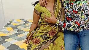 नए वर्कर को चोदने के लिए चुपके से गए, लेकिन बॉस ने पकड़ लिया... उफ! 😅