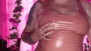 Hey, wanna see me tease in tight latex?