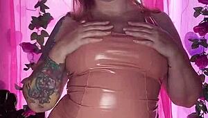Hey, wanna see me tease in tight latex?
