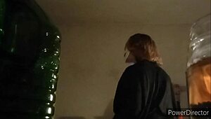 Spying on changing room, give us a sub?