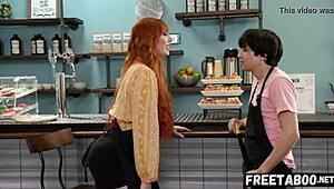 Hey Stiefsohn Ricky, willst du Anal nach der Arbeit im Coffeeshop? fragt Lauren Phillips.