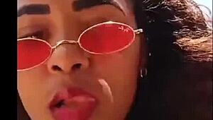 Latina teen exposes her marquinha