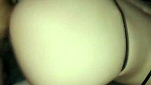 نكت تلك النادلة من النادي