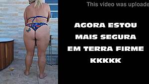 lisa aranha sensualizing and almost falling from stairs 😍