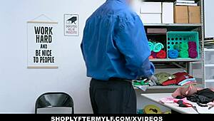 Shoplyfter mylf - милфа-сводная мама Бьянка Берк поймана за кражей и наказана копом