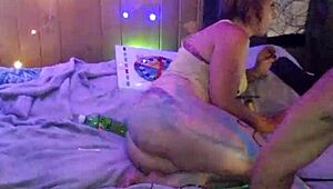 Milf painting session turns into intense fucking! 😈