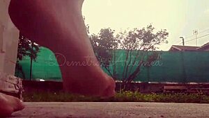 bare feet fetish display
