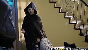 Brazzers Exxtra: Zoey Monroe Tricks Michael Vegas