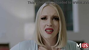 Just chilling with Marilyn Johnson craving her best friend.