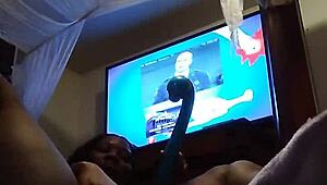 Sexxy Lala Spreads Chocolate Pussy On Cam