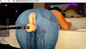 Мацка полудява на секс машина с огромен сквирт и кремообразен финал