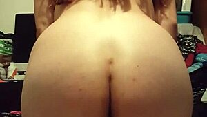 Mi Novia Shows Off Her Stunning Mexican Ass in Pretty Teen Amateur Sex