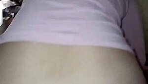 le doy leche en las nalgas!!