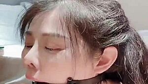 エクストリームディープスロート女神が唾と涙でゲロゲロのラフフェラ