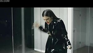 Disclosure sings Magnets featuring Lorde