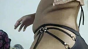 i'm crossdressin' and masturbatin' as a transsexual, feelin' so good