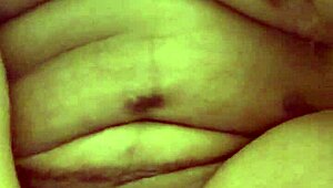 Rea Masks Up For Dildo Pussy Play And Sucking?