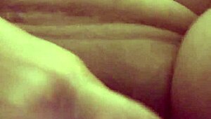 Rea Masks Up For Dildo Pussy Play And Sucking?