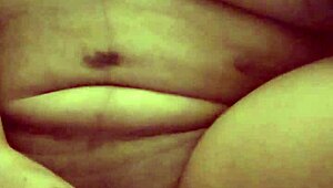 Rea Masks Up For Dildo Pussy Play And Sucking?