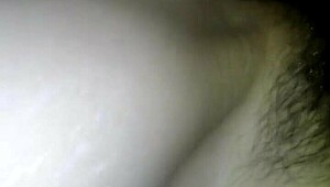 Ban Nuoc Unveils Hidden Desires in Steamy Asian Encounter