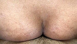 old bhabhi's hungry pussy got fully satisfied with loud hindi audio... damn hot! 🔥