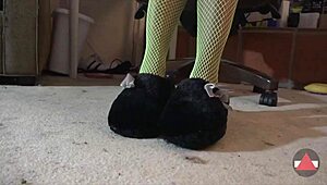 اعبد قدمي في الشبكات الخضراء، عبد. اشعر بالسيطرة النيلون.