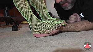 Worship my green fishnets feet, slave. Feel the nylon domination.