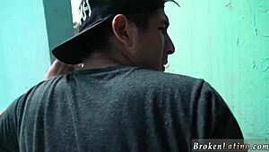 Surprise Gay Blowjob! Homoemo Bareback Action