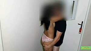 blízko môjho domu, školačky 18+ sledujú moje videá