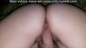 eu dando aquela sentada gostosa ate ficar toda meladinha