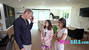 Cewek Kurus Minigals Hadapi Masalah Kontol Besar di Kekacauan Kelas