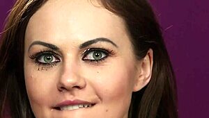 Eurobabe liheg: Ó, fedd be az arcomat a terheléssel! a vad arcra öntés után.