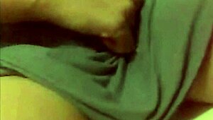 Beautiful legs and big ass on webcam with Pandora