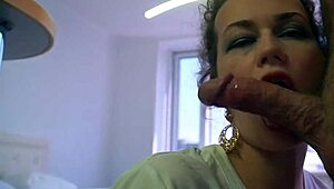 Soțul meu e naiv în timp ce eu sunt o târfă totală!